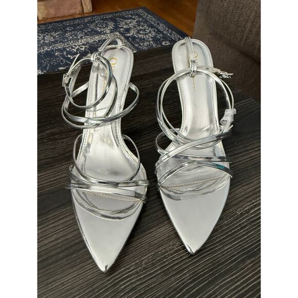 NWOT Olivia Ferguson Silver Strappy Heels Sz. 11 - Picture 2 of 6